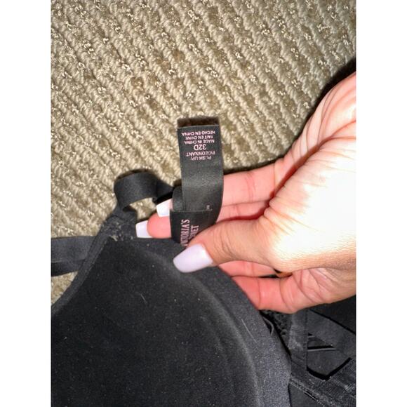 Victoria’s Secret Angels Padded 32D Lace Triple Strap Front Closure Bra NWT - Picture 4 of 4